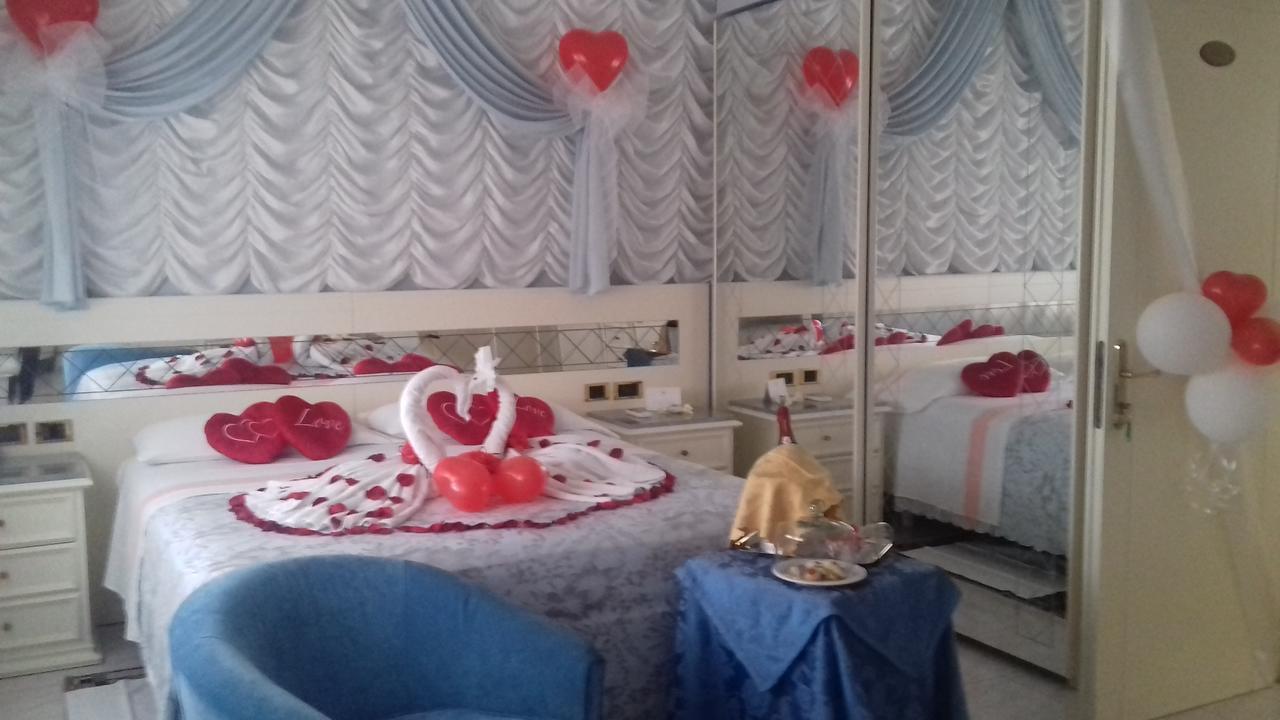 Hotel Matilde มารีนา ดิ มาซซา ภายนอก รูปภาพ