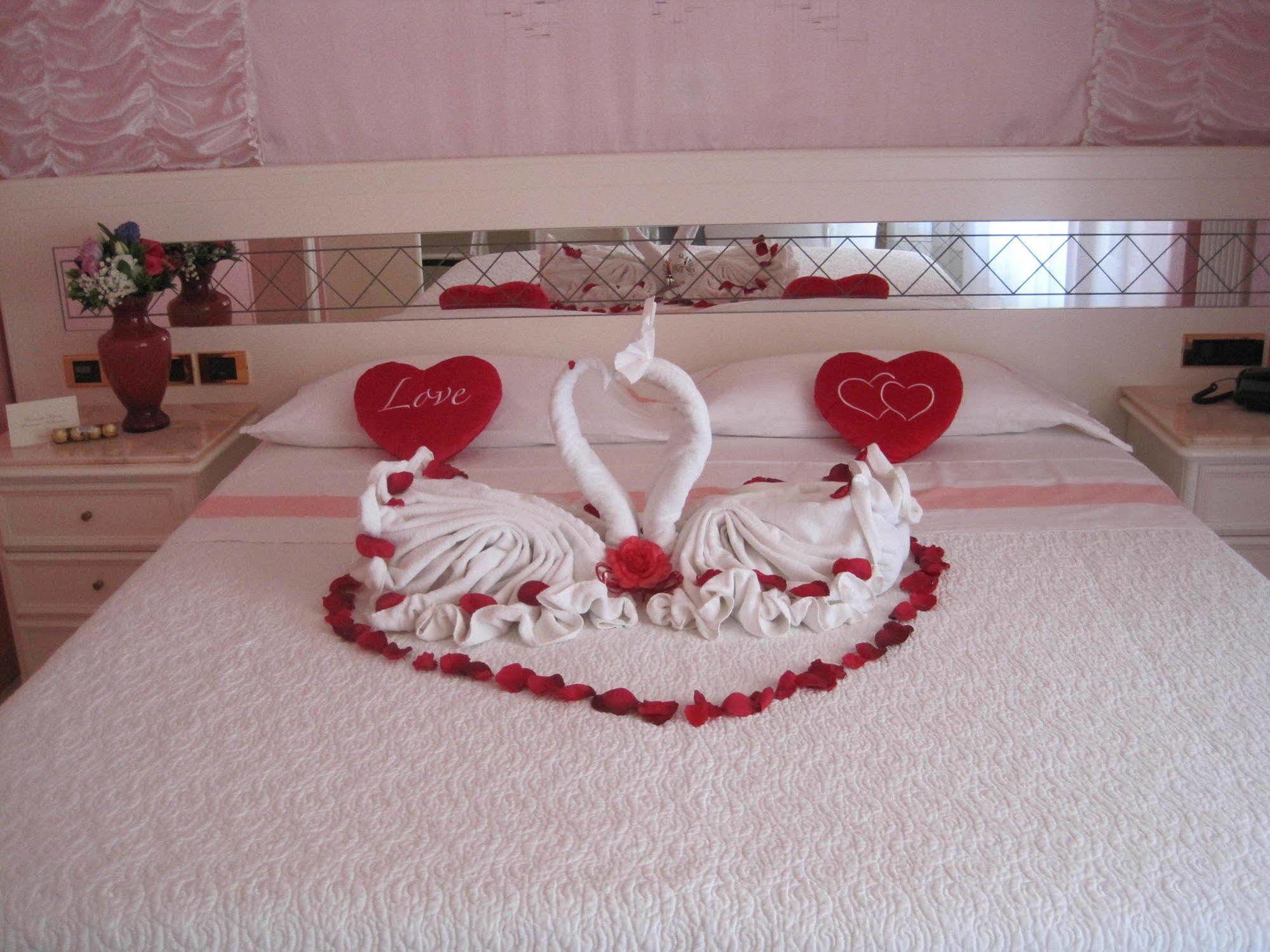 Hotel Matilde มารีนา ดิ มาซซา ภายนอก รูปภาพ