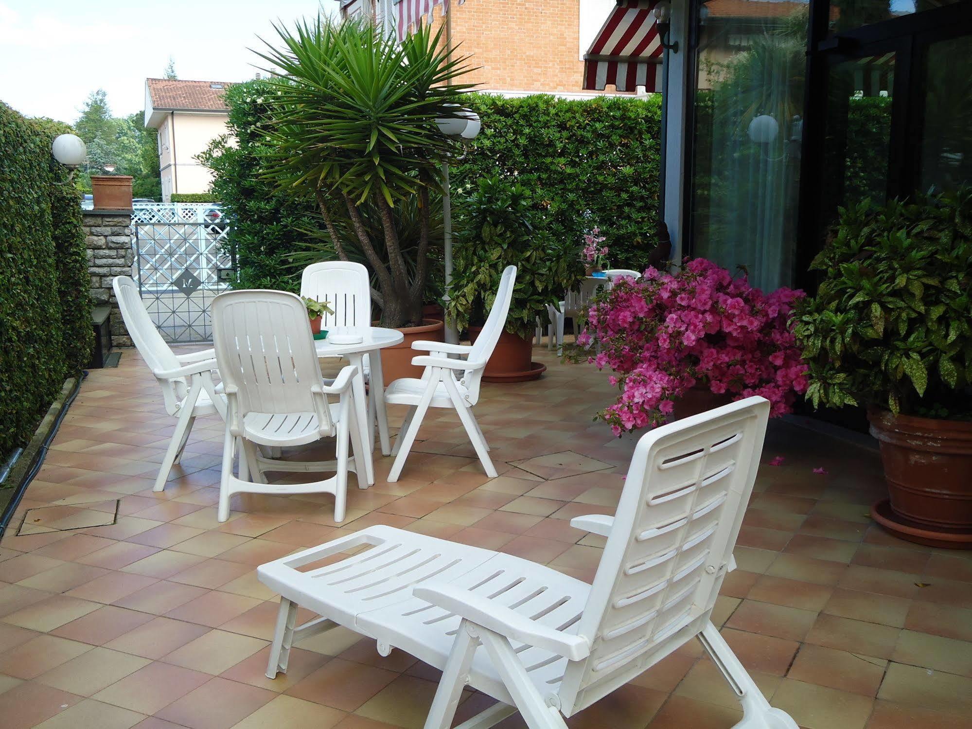 Hotel Matilde มารีนา ดิ มาซซา ภายนอก รูปภาพ