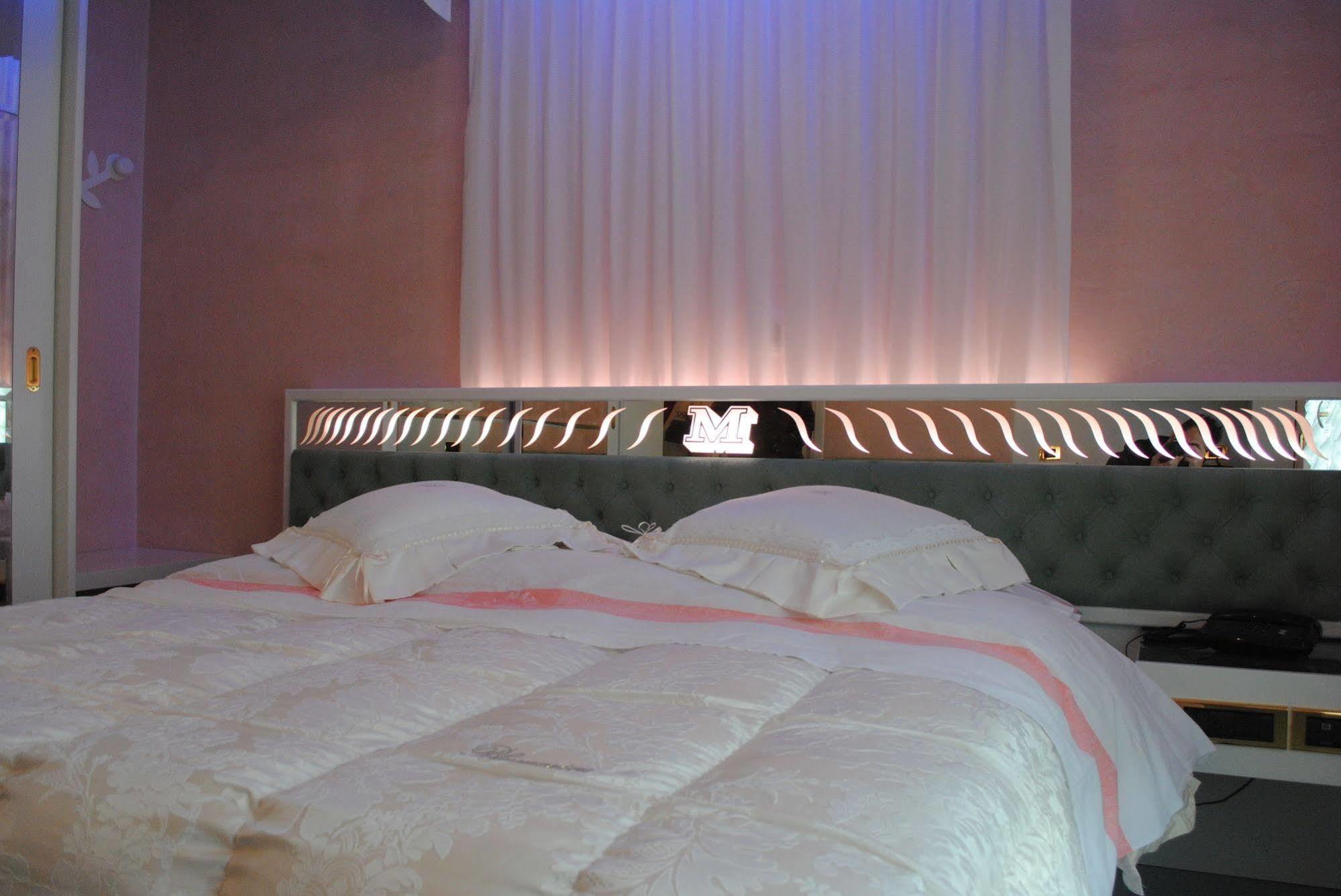 Hotel Matilde มารีนา ดิ มาซซา ภายนอก รูปภาพ