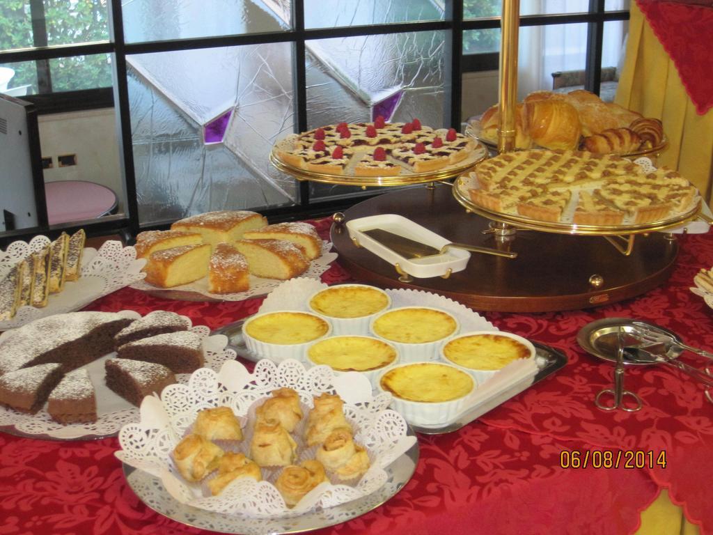 Hotel Matilde มารีนา ดิ มาซซา ภายนอก รูปภาพ